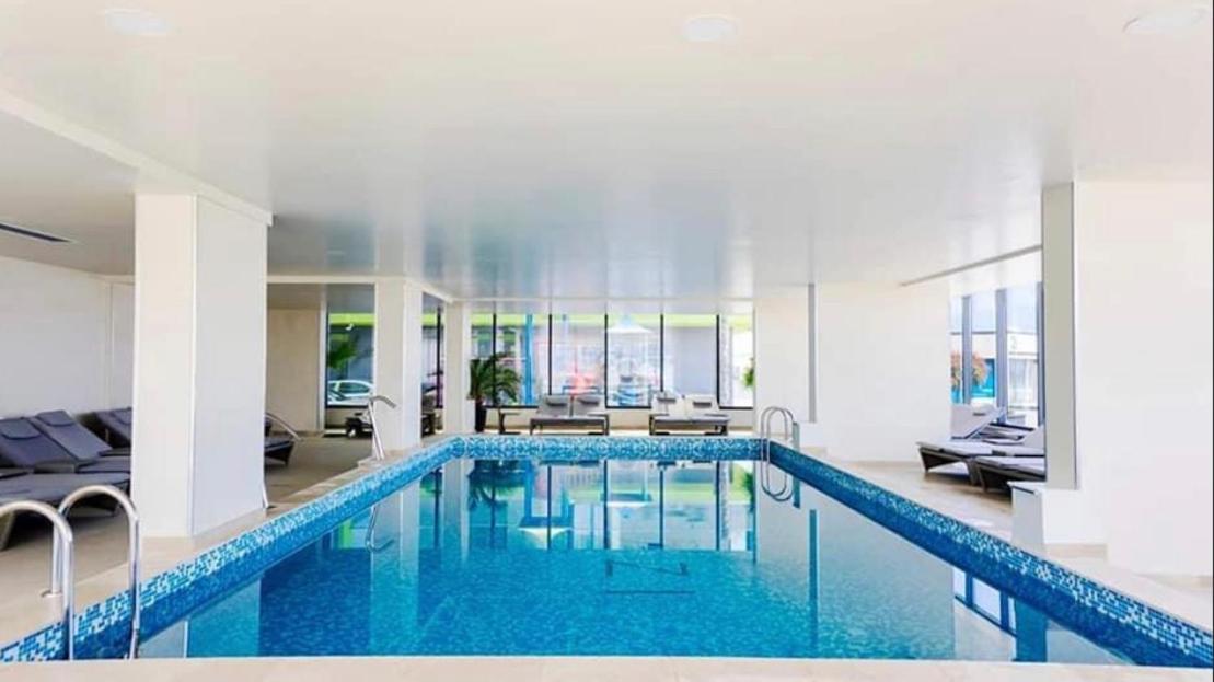 Apartament Rebeca Lux By Alezzi Beach Resort ナボダリ エクステリア 写真